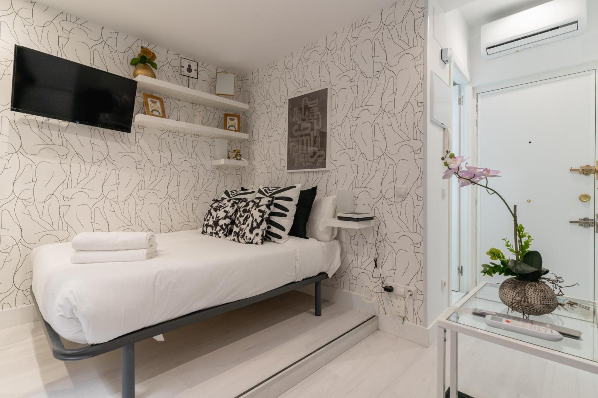 Modern Studio-1Bathroom-Chueca Madrid Exterior photo